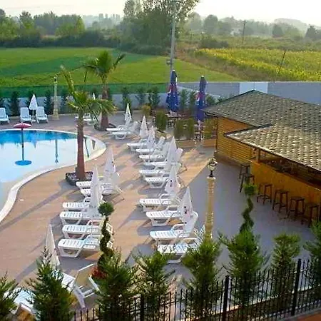 Hotel Ador 4*