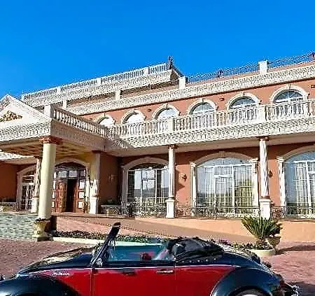 Hotel Ador 4*